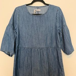 Denim Pull & Bear mini dress. Perfect for Spring/Summer. Size Medium